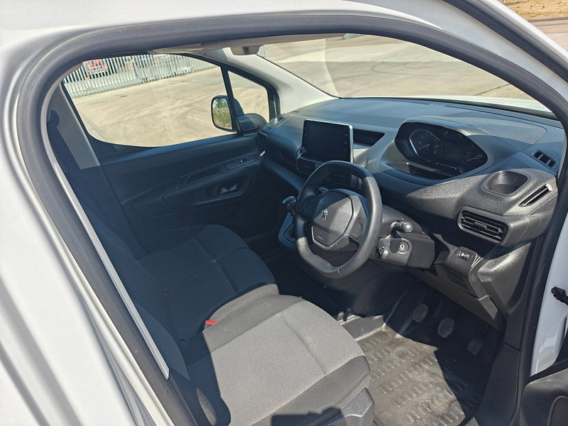 Peugeot Partner 1.5 BlueHDi 1000 Professional Premium + Standard Panel Van 5dr Diesel Manual SWB Euro 6 (s/s) (100 bhp) 5dr Manual 2026
