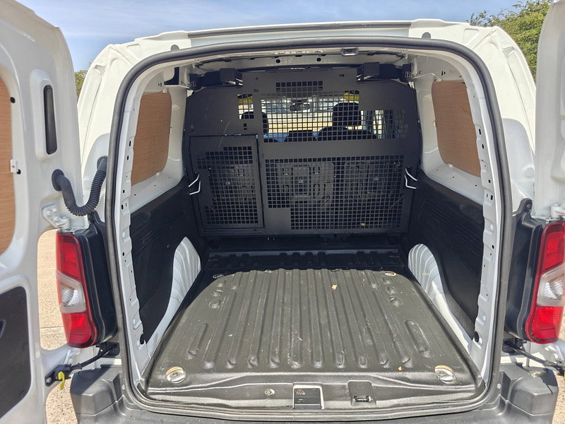 Peugeot Partner CREW CAB PROFESSIONAL 1.5BHDI 100PS LONG 0dr Manual 2026