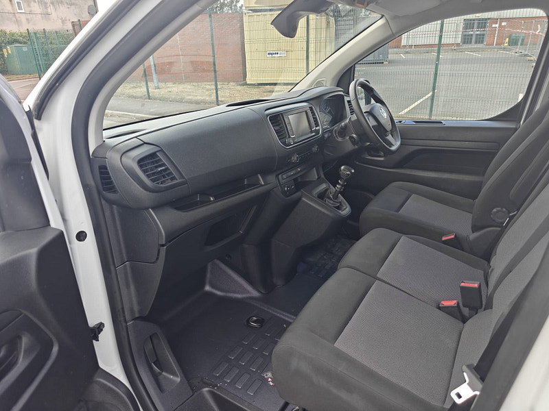 Vauxhall Vivaro 1.5 Turbo D 2900 Pro Panel Van 6dr Diesel Manual L2 H1 Euro 6 (s/s) (100 ps) 6dr Manual 2026