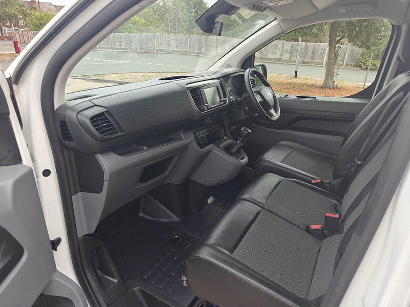 Vauxhall Vivaro 2.0 Turbo D 3100 Sportive Panel Van 5dr Diesel Manual L2 H1 Euro 6 (s/s) (120 ps) 5dr Manual 2026
