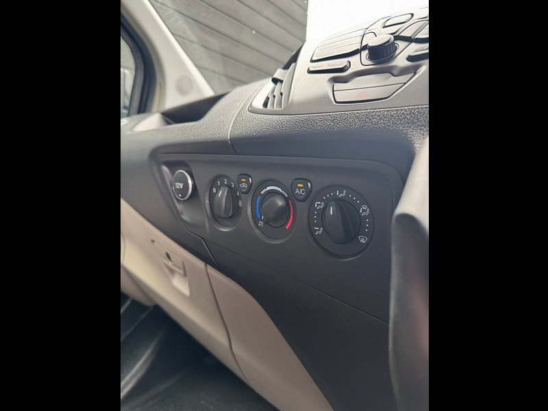 Ford Transit Custom 2.2 TDCi 290 Trend Combi Van 5dr Diesel Manual L1 H1 (191 g/km, 123 bhp)