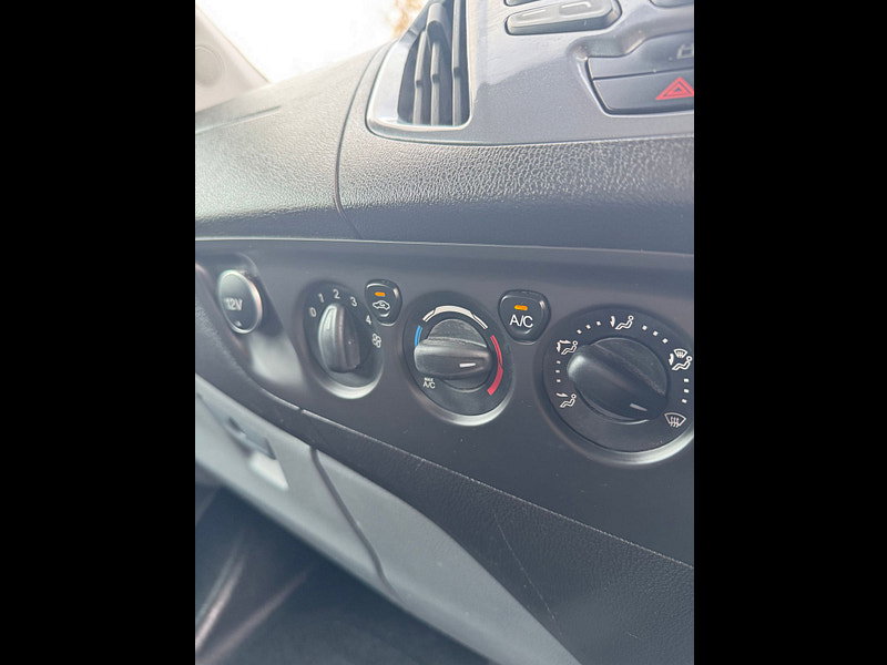 Ford Transit Custom 2.2L 290 Ltd E-Tech Diesel Manual Euro 5 (123 bhp) 5dr Manual 2026