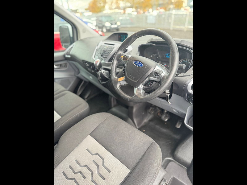 Ford Transit Custom 2.2L 290 Ltd E-Tech Diesel Manual Euro 5 (123 bhp)