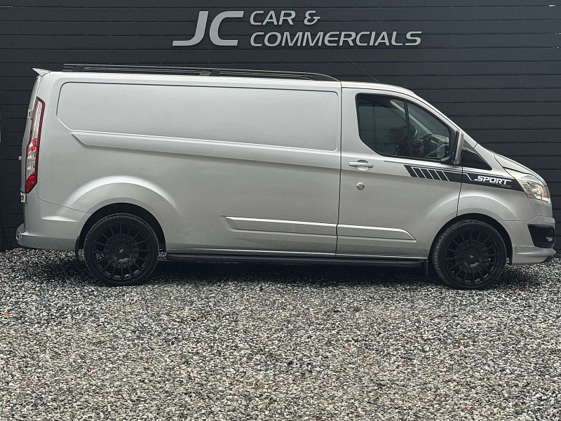 Ford Transit Custom 2.2L 290 Ltd E-Tech Diesel Manual Euro 5 (123 bhp)