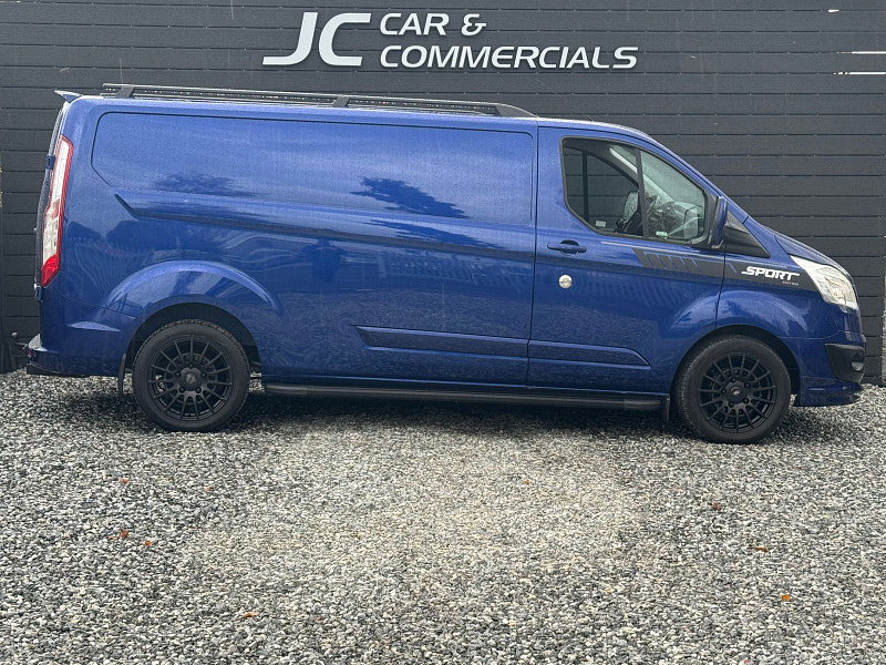 Ford Transit Custom 2.2L 290 Ltd E-Tech Diesel Manual Euro 5 (153 bhp)