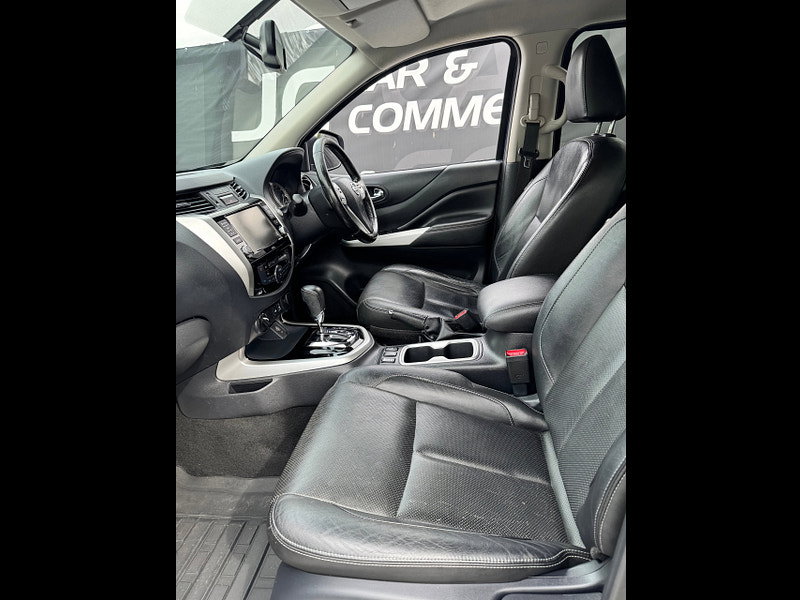 Nissan Navara 2.3 dCi Tekna Pickup Double Cab 4dr Diesel Auto 4WD Euro 6 (190 ps)