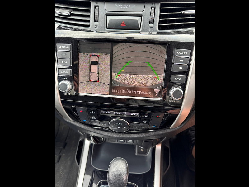 Nissan Navara 2.3 dCi Tekna Pickup Double Cab 4dr Diesel Auto 4WD Euro 6 (190 ps)