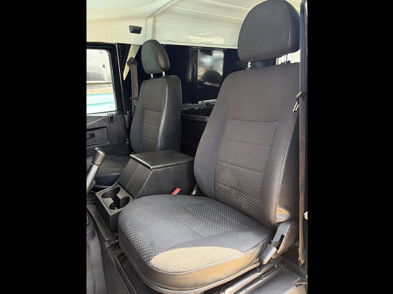 Land Rover Defender 90 2.2 TDCi Hard Top SUV 3dr Diesel Manual 4WD SWB Euro 5 (122 ps) 3dr Manual 2026
