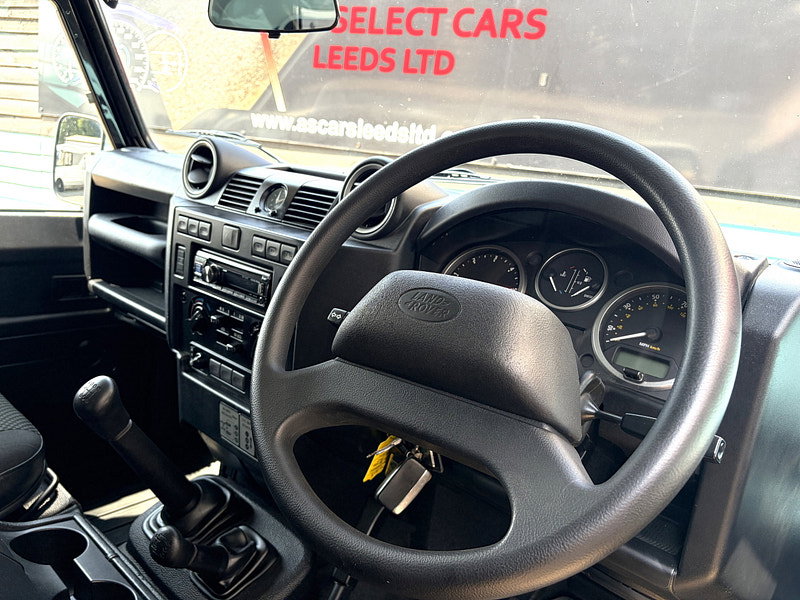 Land Rover Defender 90 2.2 TDCi Hard Top SUV 3dr Diesel Manual 4WD SWB Euro 5 (122 ps) 3dr Manual 2026
