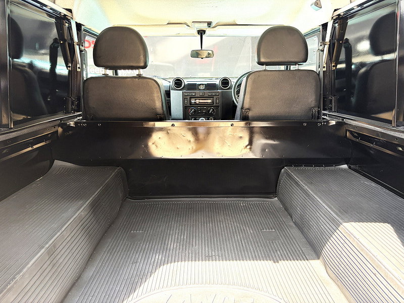 Land Rover Defender 90 2.2 TDCi Hard Top SUV 3dr Diesel Manual 4WD SWB Euro 5 (122 ps) 3dr Manual 2026