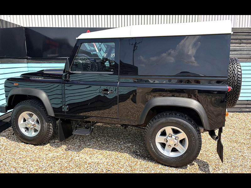 Land Rover Defender 90 2.2 TDCi Hard Top SUV 3dr Diesel Manual 4WD SWB Euro 5 (122 ps) 3dr Manual 2026