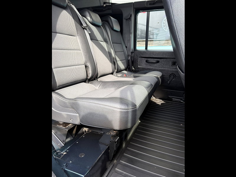 Land Rover DEFENDER 110 2.2 TDCi XS Utility Wagon Double Cab 5dr Diesel Manual 4WD MWB Euro 5 (122 ps) 5dr Manual 2026