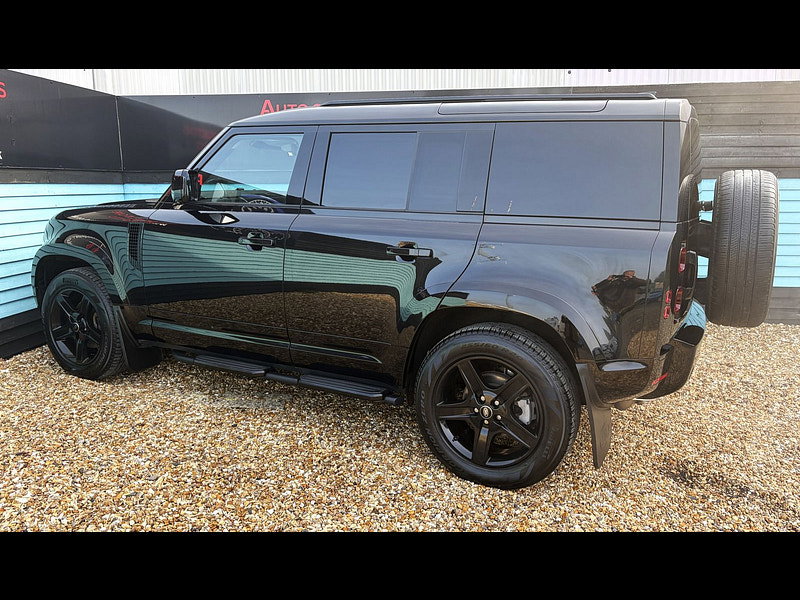 Land Rover DEFENDER 110 3.0 D250 MHEV SE Hard Top SUV 5dr Diesel Auto 4WD MWB Euro 6 (s/s) (250 ps) 5dr Automatic 2026