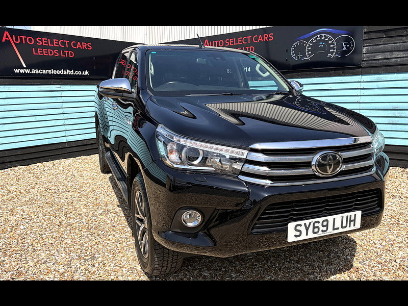 Toyota Hilux 2.4 D-4D Invincible Pickup Double Cab 4dr Diesel Manual 4WD Euro 6 (s/s) (TSS) (150 ps) 4dr Manual 2026