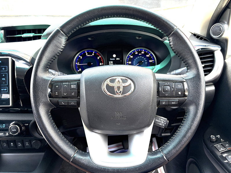 Toyota Hilux 2.4 D-4D Invincible Pickup Double Cab 4dr Diesel Manual 4WD Euro 6 (s/s) (TSS) (150 ps) 4dr Manual 2026