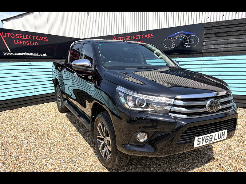 Toyota Hilux 2.4 D-4D Invincible Pickup Double Cab 4dr Diesel Manual 4WD Euro 6 (s/s) (TSS) (150 ps) 4dr Manual 2026