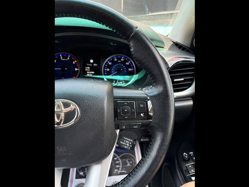 Toyota Hilux 2.4 D-4D Invincible Pickup Double Cab 4dr Diesel Manual 4WD Euro 6 (s/s) (TSS) (150 ps) 4dr Manual 2026