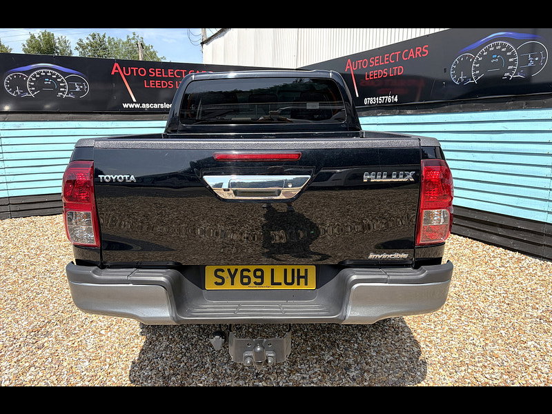 Toyota Hilux 2.4 D-4D Invincible Pickup Double Cab 4dr Diesel Manual 4WD Euro 6 (s/s) (TSS) (150 ps) 4dr Manual 2026