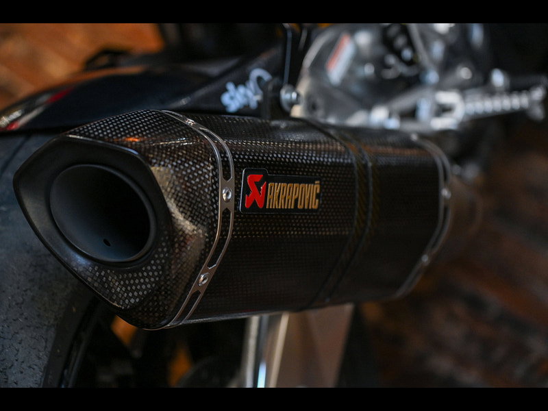 Aprilia Tuono 1100 V4 *Akrapovic Exhaust - Low Mileage* 0dr Manual 2026
