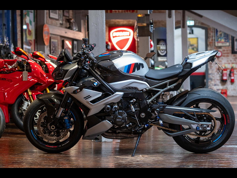 BMW M 1000 r *Full Arrow Exhaust System* 0dr Manual 2026