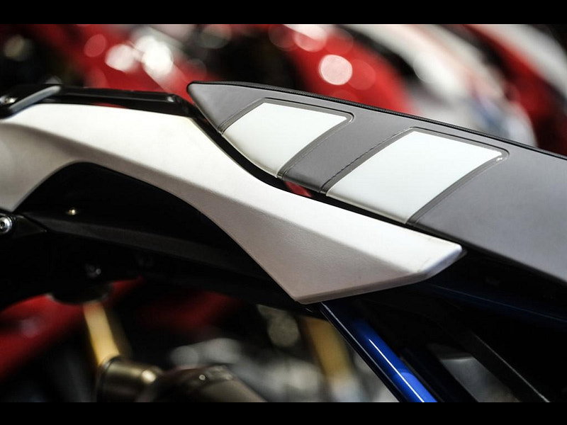 BMW Hp2 megamoto HP2 Mega Moto Only 3,800 0dr Manual 2026