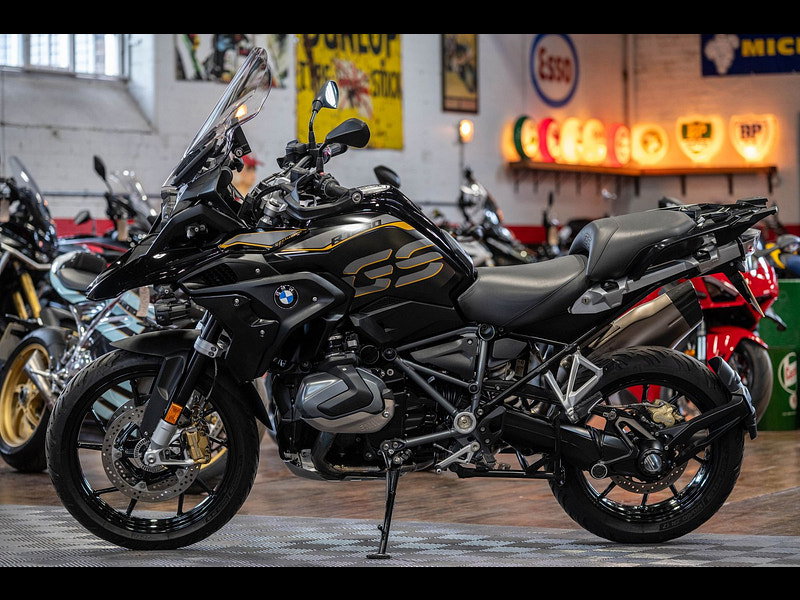 BMW R 1250 gs *Akrapovic - Comfort Seats* 0dr Manual 2026