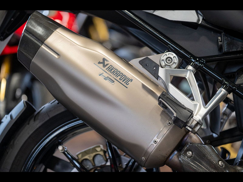 BMW R 1250 gs *Akrapovic - Comfort Seats* 0dr Manual 2026