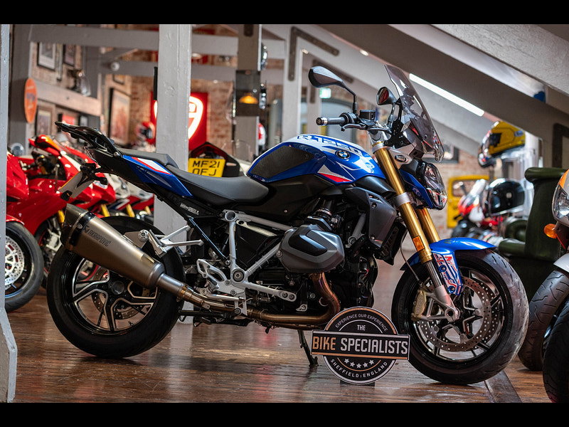 BMW R 1250 r *Akrapovic - Lovely Example* 0dr Manual 2026