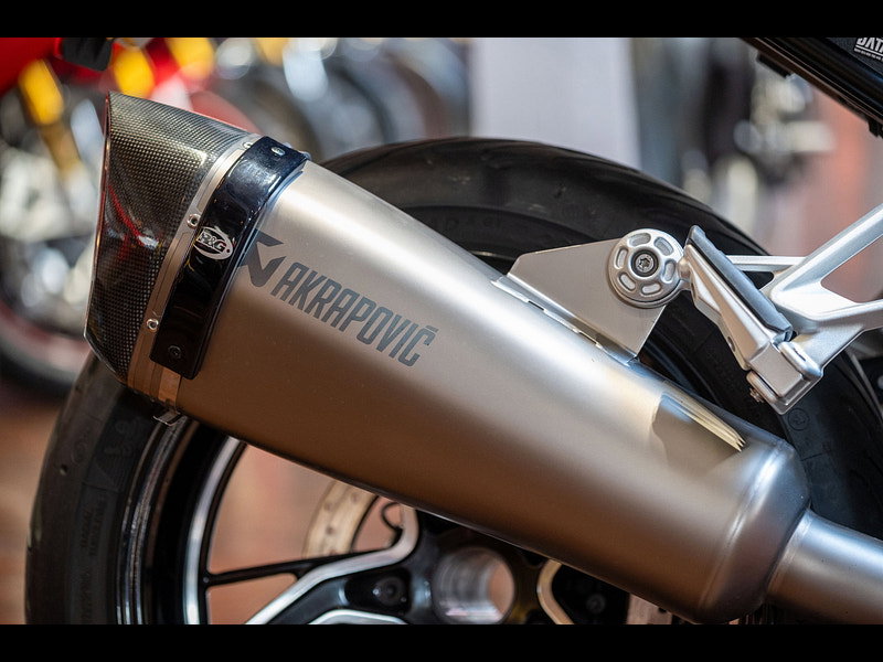 BMW R 1250 r *Akrapovic - Lovely Example* 0dr Manual 2026