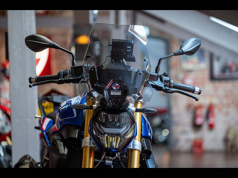 BMW R 1250 r *Akrapovic - Lovely Example* 0dr Manual 2026