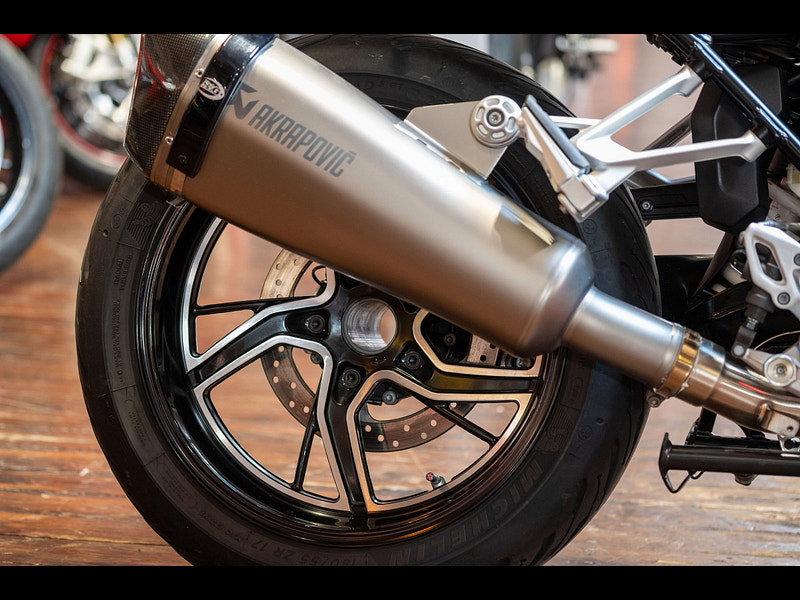 BMW R 1250 r *Akrapovic - Lovely Example* 0dr Manual 2026