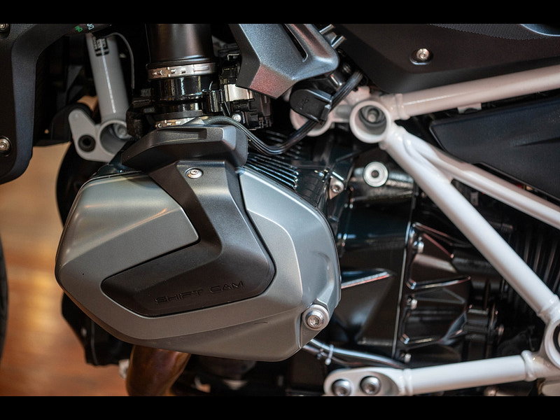 BMW R 1250 r *Akrapovic - Lovely Example* 0dr Manual 2026