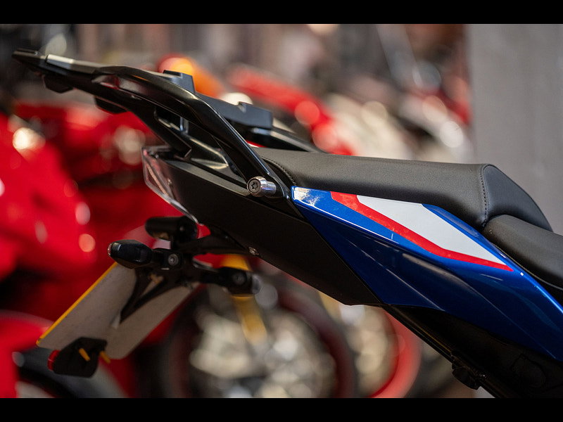 BMW R 1250 r *Akrapovic - Lovely Example* 0dr Manual 2026