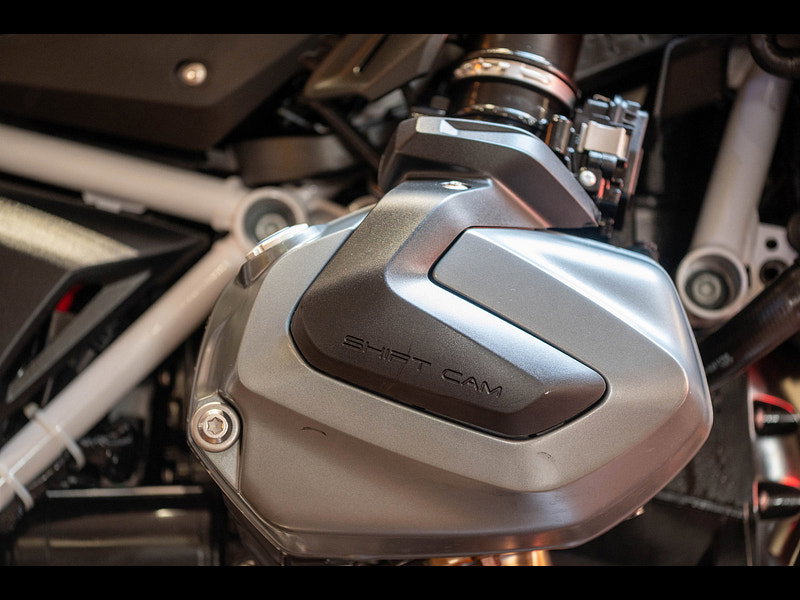 BMW R 1250 r *Akrapovic - Lovely Example* 0dr Manual 2026