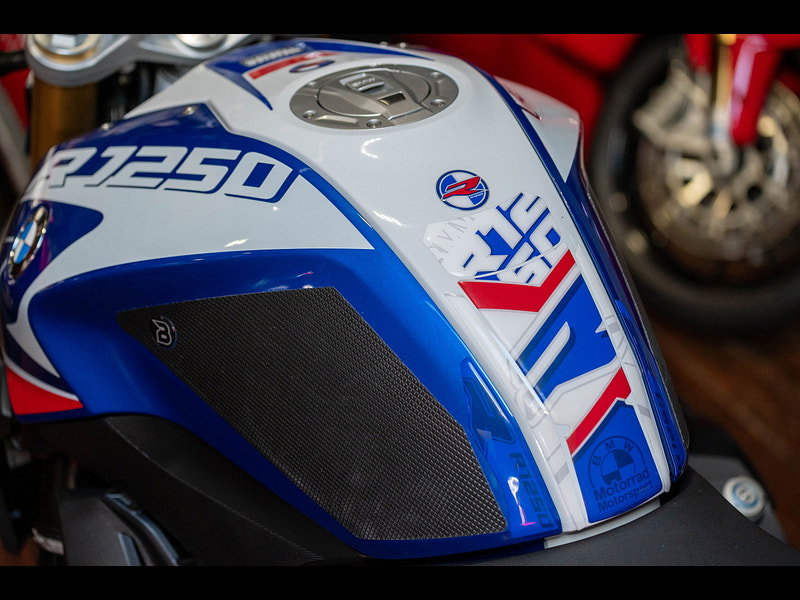 BMW R 1250 r *Akrapovic - Lovely Example* 0dr Manual 2026