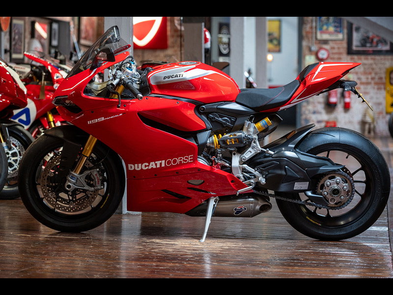 DUCATI 1199 Panigale *R Model - Termignoni Exhaust* 0dr Manual 2026