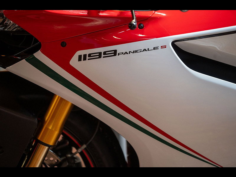 DUCATI 1199 Panigale *Tricolore - Low Mileage - 1 Former Keeper*  0dr Manual 2026