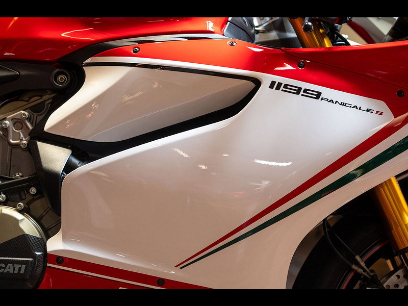 DUCATI 1199 Panigale *Tricolore - Low Mileage - 1 Former Keeper*  0dr Manual 2026