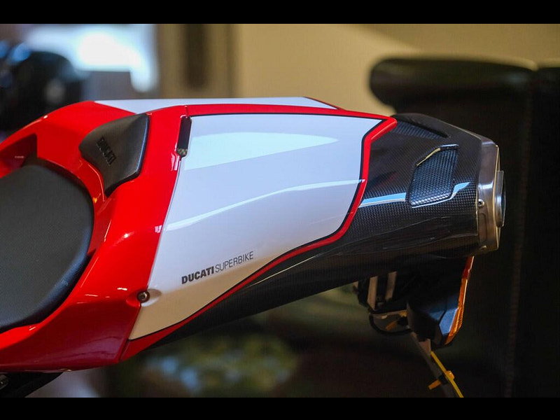 DUCATI 749 *749 R - Original Example* 0dr Manual 2026