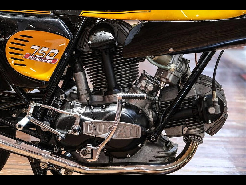 DUCATI 750 750 Sport Super Rare "Z-Stripe" 0dr Manual 2026