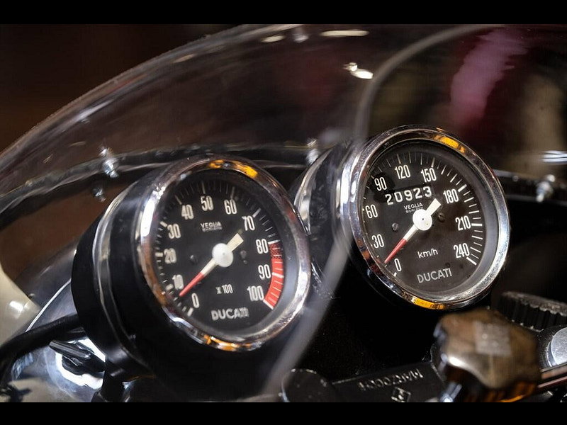 DUCATI 750 750 Sport Super Rare "Z-Stripe" 0dr Manual 2026