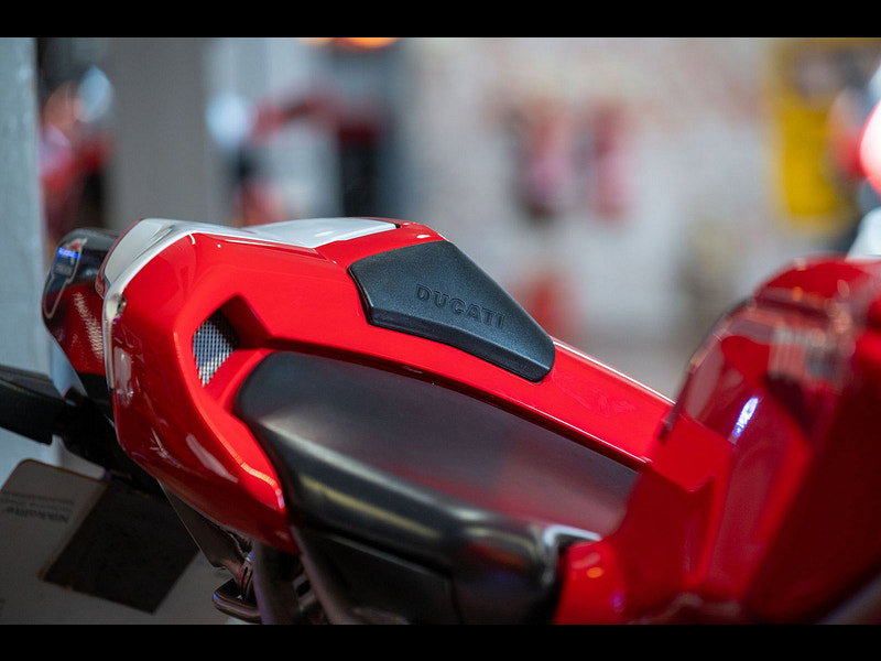 DUCATI 999 *999 Monoposto upgrade - Stunning Example*  0dr Manual 2026