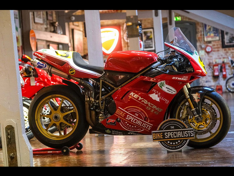 DUCATI 916  Mike Brown IOM Race Bike 0dr Manual 2026