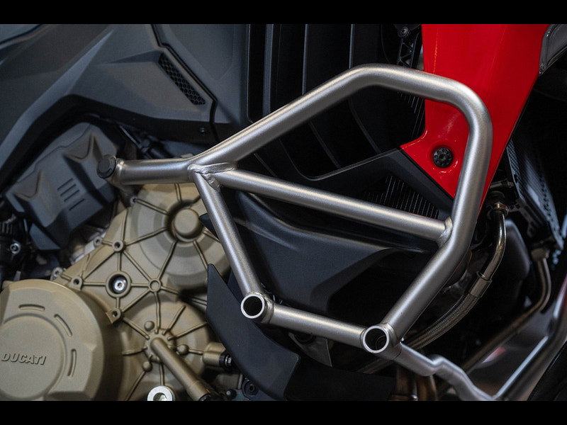 DUCATI Multistrada V4 *Full Akrapovic Exhaust - Full Luggage - Radar* 0dr Manual 2026