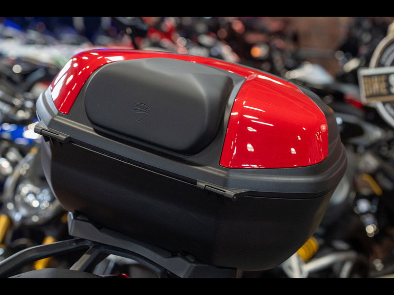 DUCATI Multistrada V4 *Full Akrapovic Exhaust - Full Luggage - Radar* 0dr Manual 2026