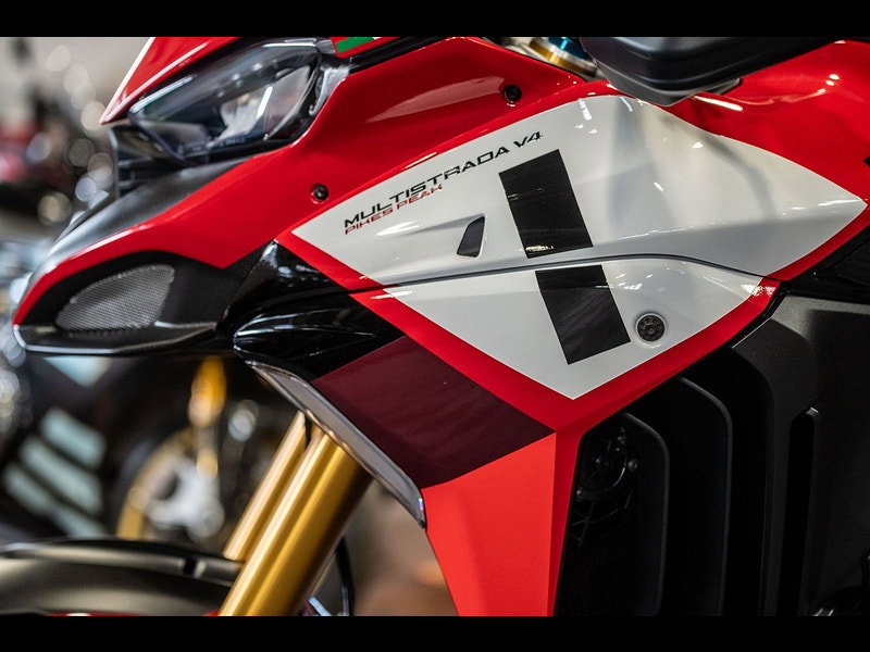DUCATI Multistrada V4 *Pikes Peak - Full Akrapovic System - Low Mileage - Top Box*  0dr Manual 2026