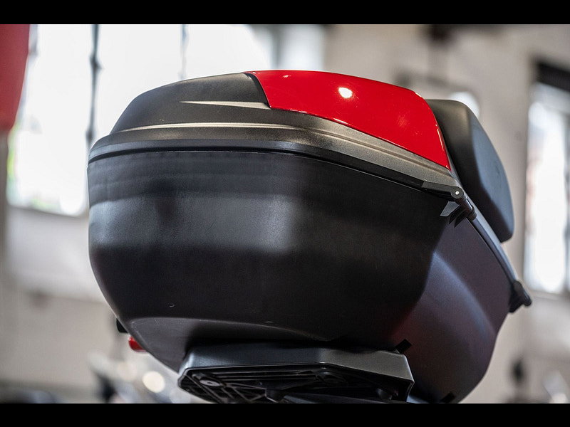 DUCATI Multistrada V4 *Pikes Peak - Full Akrapovic System - Low Mileage - Top Box*  0dr Manual 2026