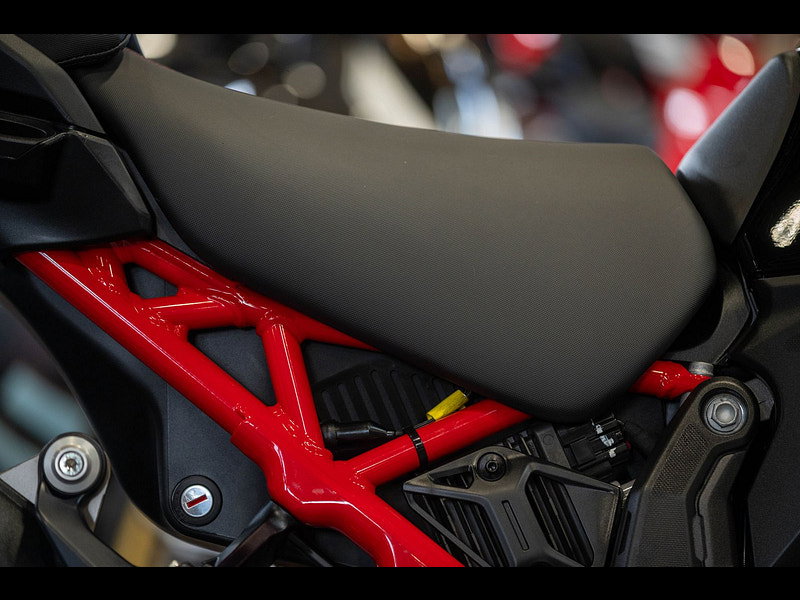 DUCATI Multistrada V4 *Pikes Peak - Full Akrapovic System - Low Mileage - Top Box*  0dr Manual 2026