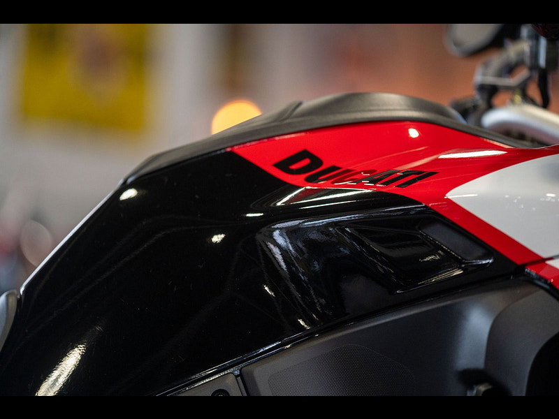 DUCATI Multistrada V4 *Pikes Peak - Full Akrapovic System - Low Mileage - Top Box*  0dr Manual 2026