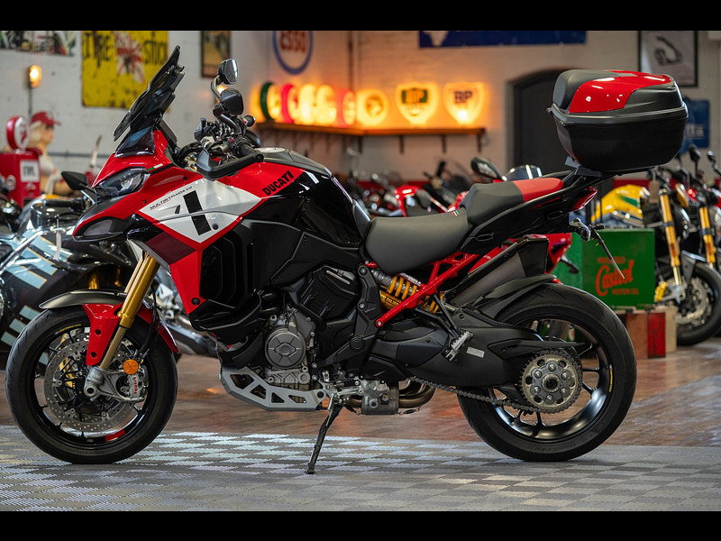 DUCATI Multistrada V4 *Pikes Peak - Full Akrapovic System - Low Mileage - Top Box*  0dr Manual 2026